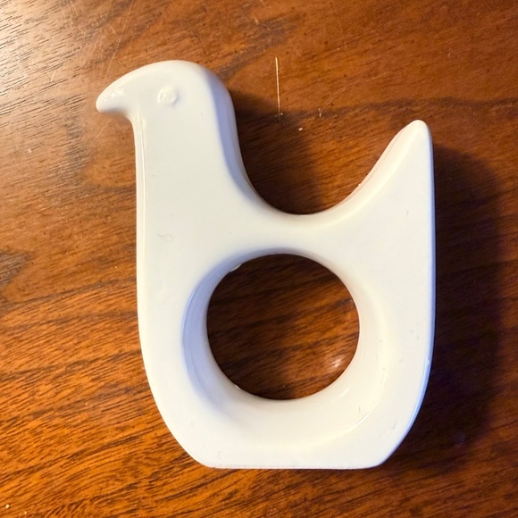 Jonathan Adler White Bird Napkin Rings- Set of 8 - Picture 2 of 6